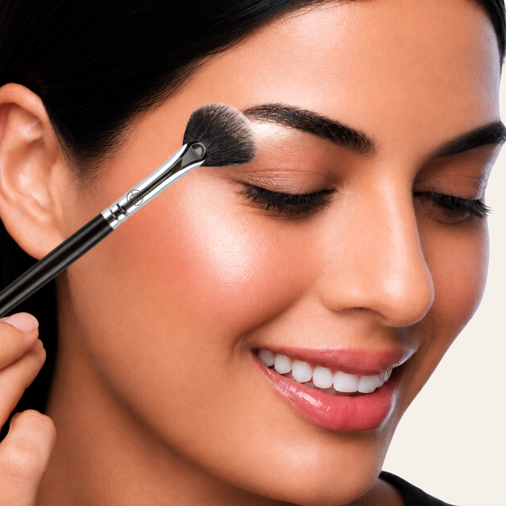 Cọ Quạt Phủ Highlight/Setting/Phủ Phấn BH Cosmetics Fan Highlighter Brush BH533 Cao Cấp